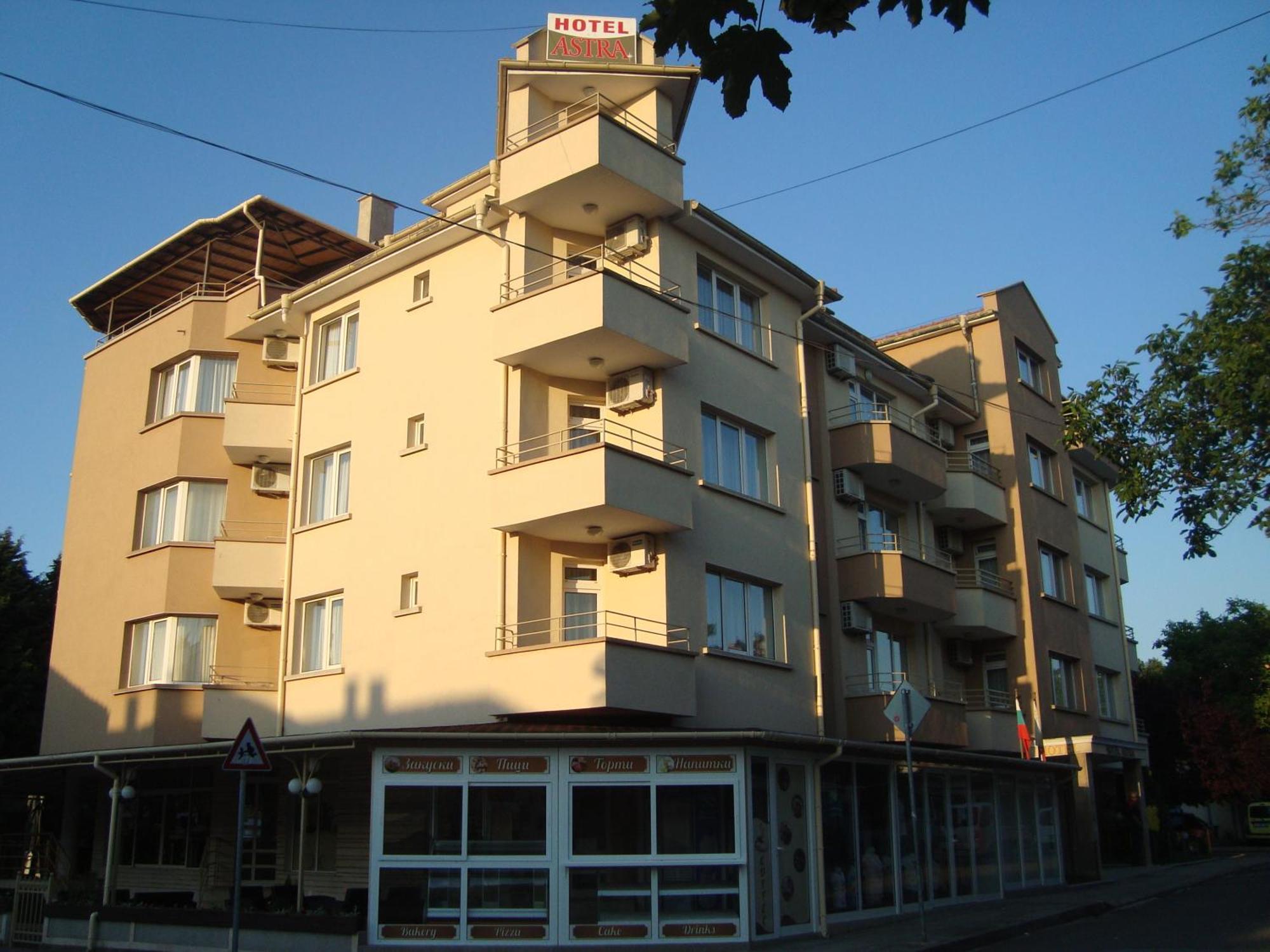 Hotel Astra Ράβντα Εξωτερικό φωτογραφία