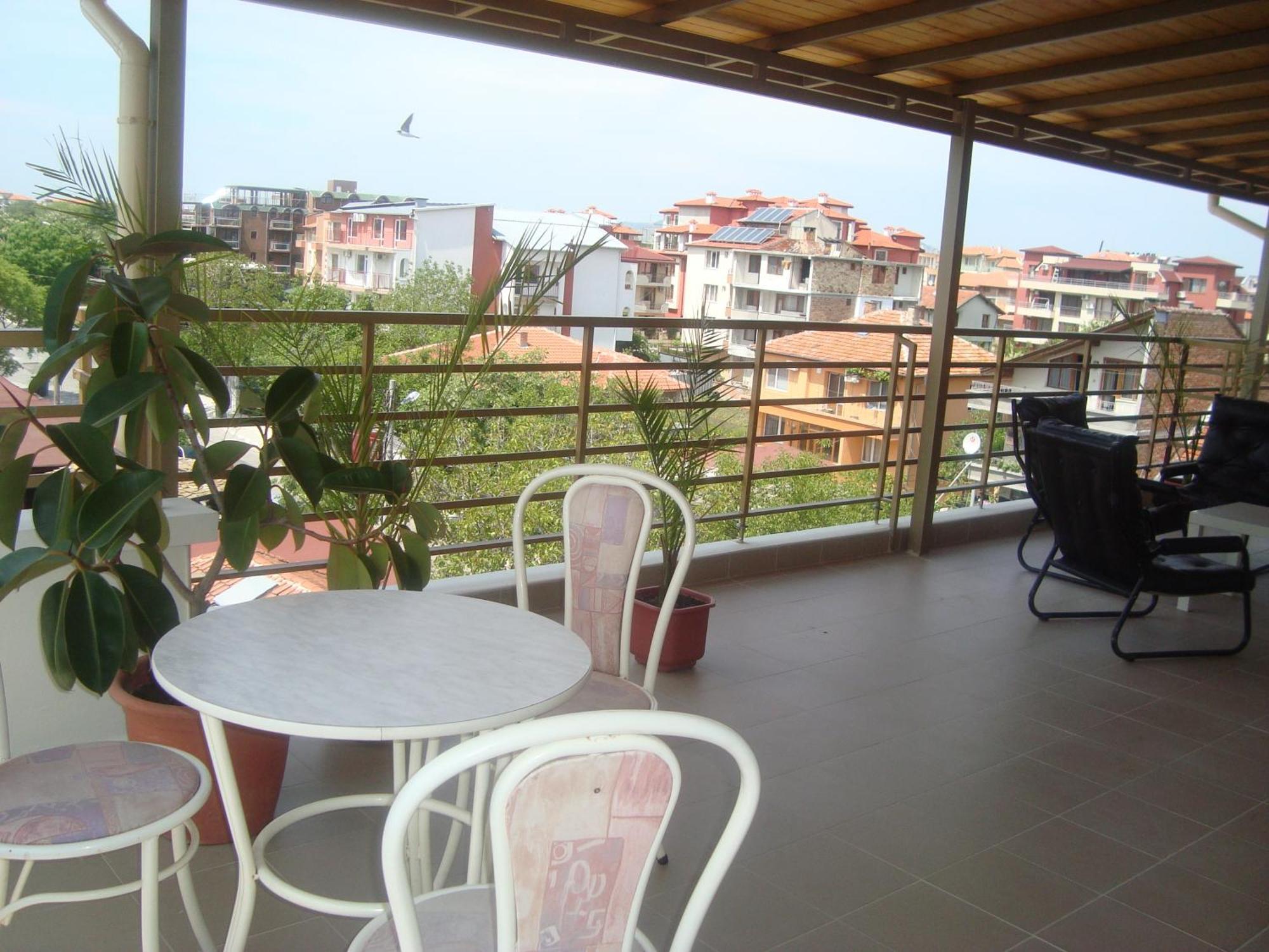 Hotel Astra Ράβντα Εξωτερικό φωτογραφία