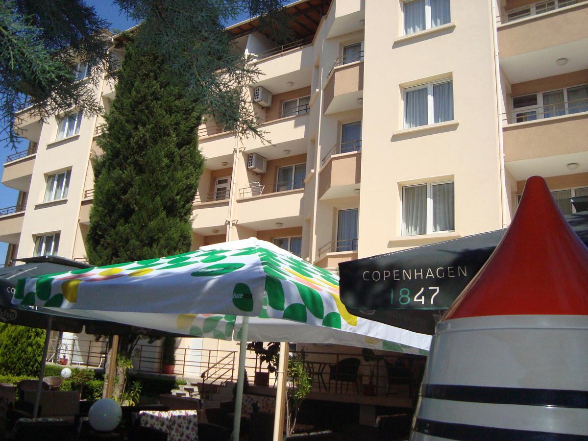 Hotel Astra Ράβντα Εξωτερικό φωτογραφία